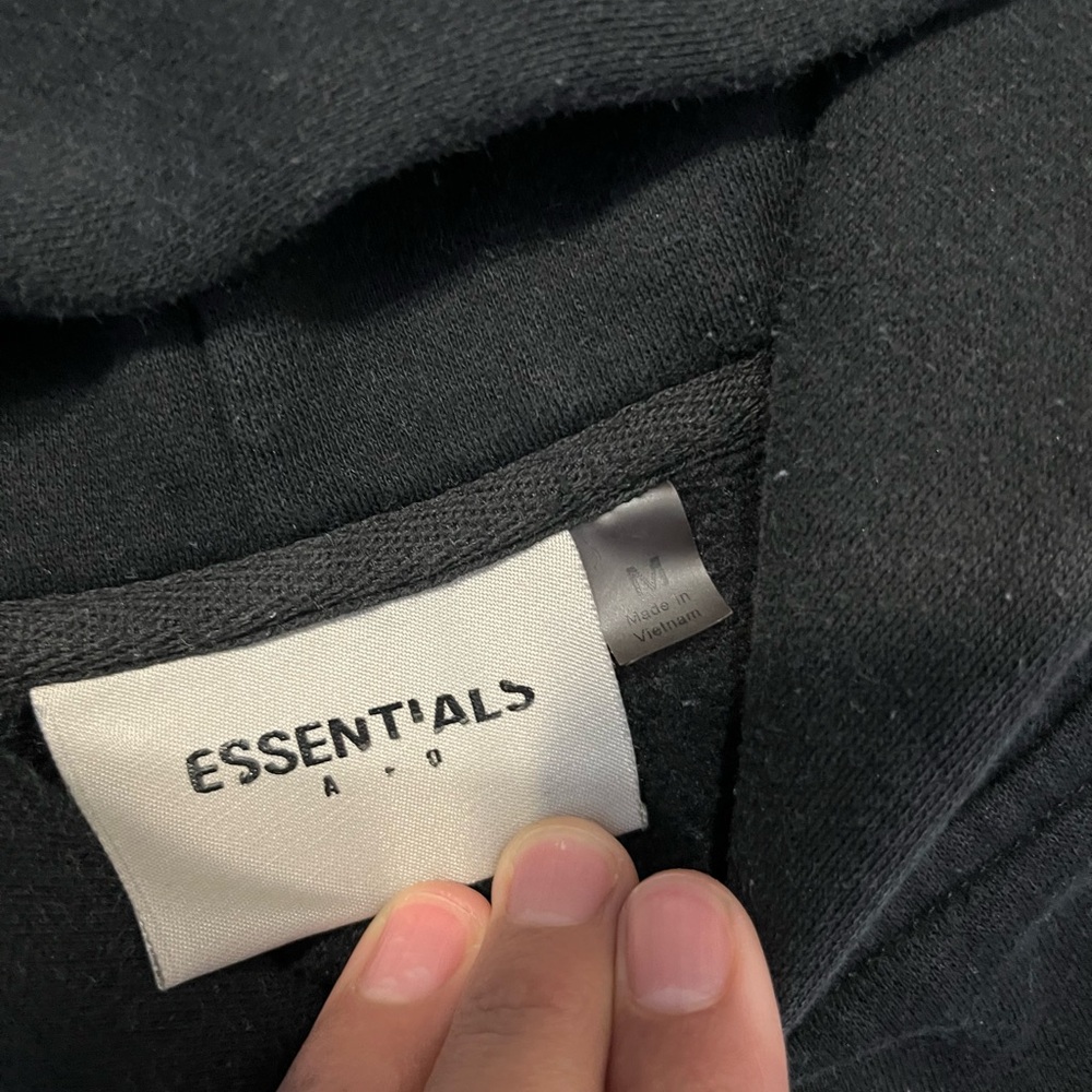 Black essential hoodie - Picture 5 of 6